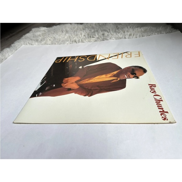 Ray Charles FRIENDSHIP LP
Vinyl Record 1984 [Willie Nelson Johnny Cash] - Picture 11 of 12